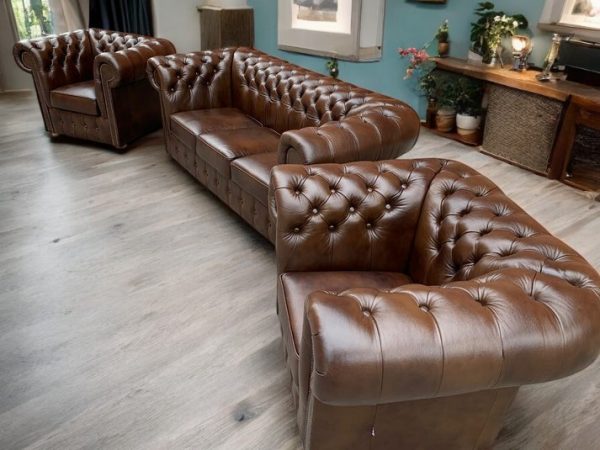 Leather Chesterfield "Classic" in Rich Walnut 3-Piece Set